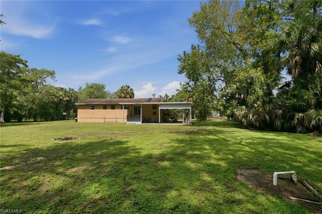 160 19th ST NW, Naples, FL 34120