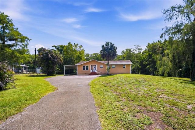 160 19th ST NW, Naples, FL 34120