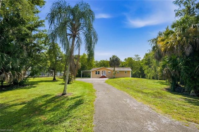 160 19th ST NW, Naples, FL 34120