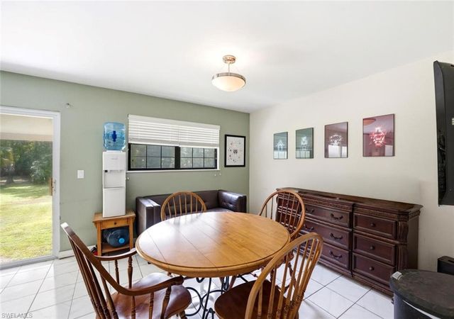 160 19th ST NW, Naples, FL 34120