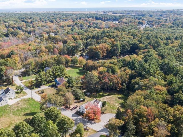 27 True Rd 2, Salisbury, MA 01952