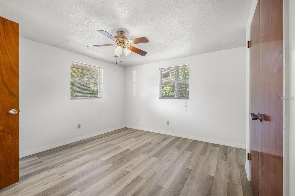 Image 15 of property listing at 9610 N 12TH STREET, Tampa, FL 33612