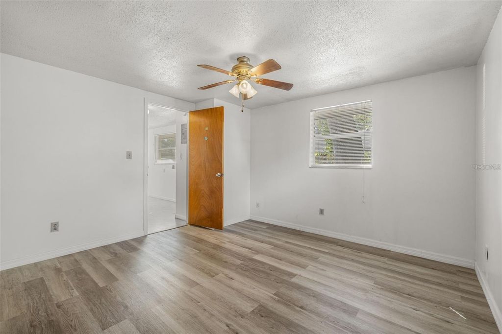 Image 16 of property listing at 9610 N 12TH STREET, Tampa, FL 33612