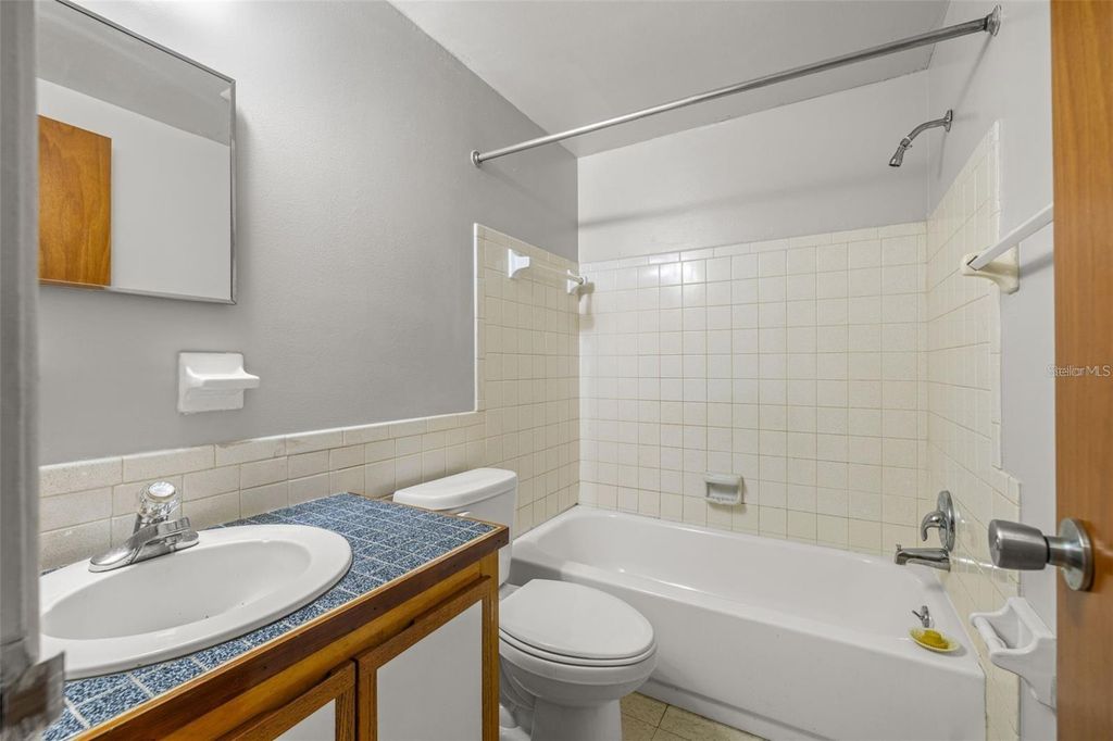 Image 23 of property listing at 9610 N 12TH STREET, Tampa, FL 33612