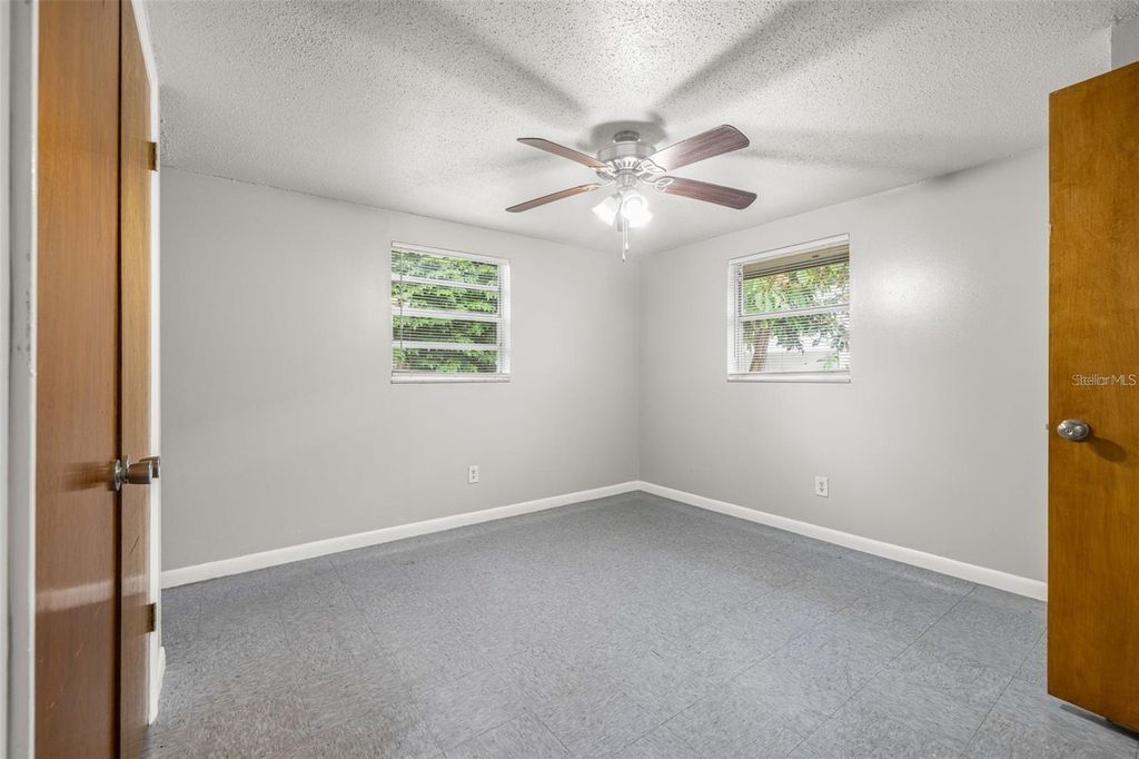 Image 24 of property listing at 9610 N 12TH STREET, Tampa, FL 33612