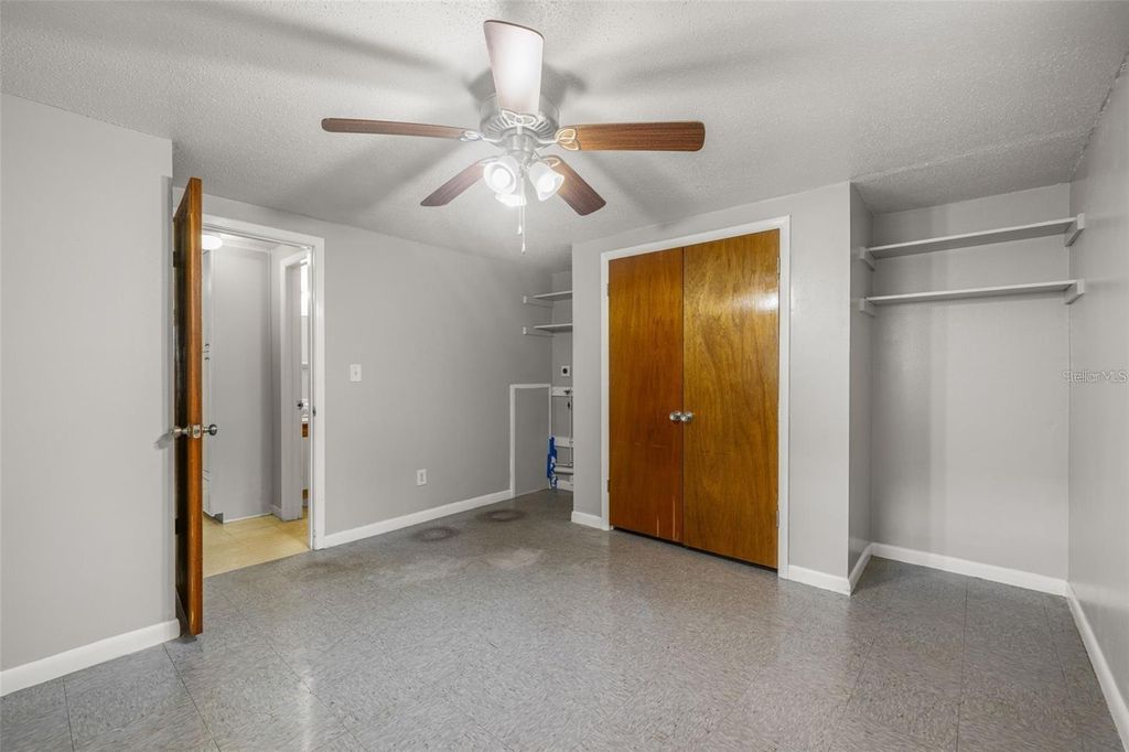 Image 26 of property listing at 9610 N 12TH STREET, Tampa, FL 33612