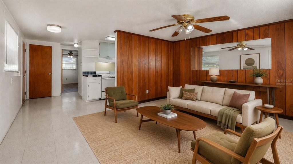 Image 7 of property listing at 9610 N 12TH STREET, Tampa, FL 33612