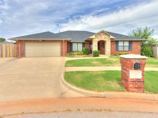 8517 SW 39th Street, Mustang, OK 73179