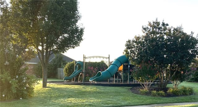 430 Trieste Drive, Centerton, AR 72719