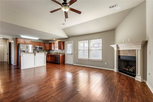 430 Trieste Drive, Centerton, AR 72719