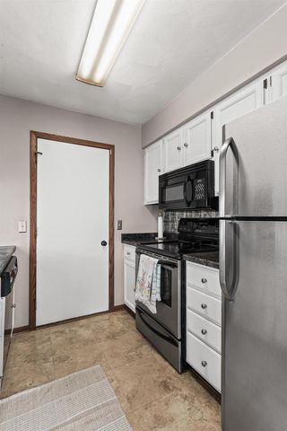 423 N Wright Road, Janesville, WI 53546