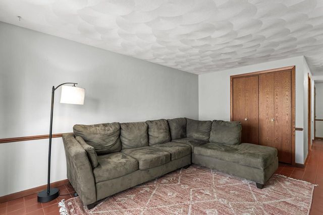 423 N Wright Road, Janesville, WI 53546