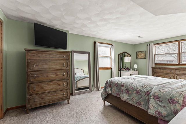 423 N Wright Road, Janesville, WI 53546