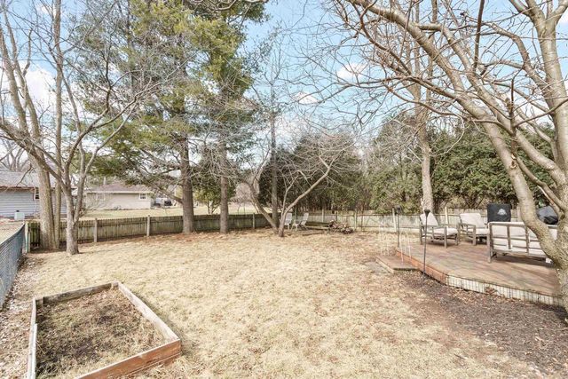 423 N Wright Road, Janesville, WI 53546