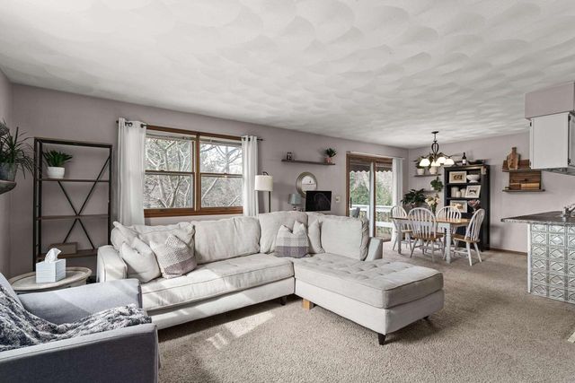 423 N Wright Road, Janesville, WI 53546