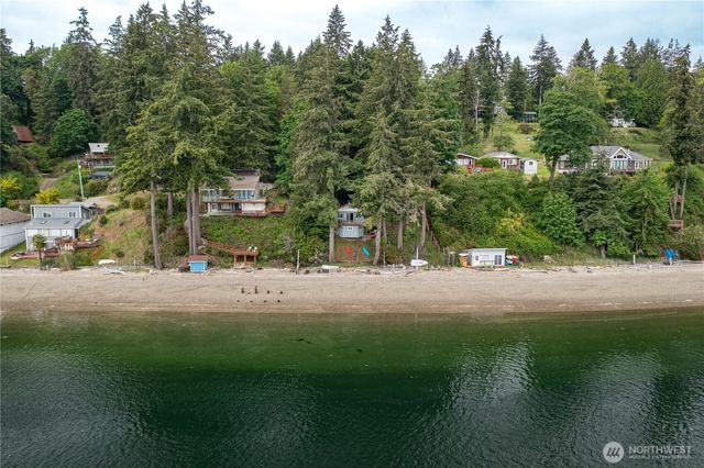 415 E Herron Boulevard NW, Lakebay, WA 98349