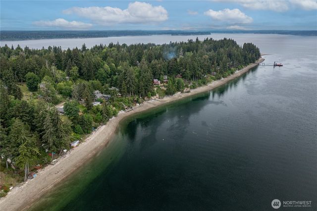 415 E Herron Boulevard NW, Lakebay, WA 98349