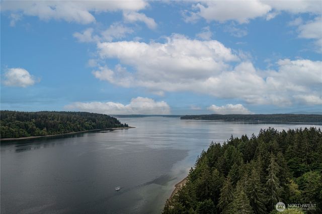 415 E Herron Boulevard NW, Lakebay, WA 98349