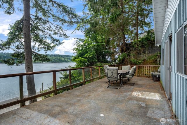 415 E Herron Boulevard NW, Lakebay, WA 98349