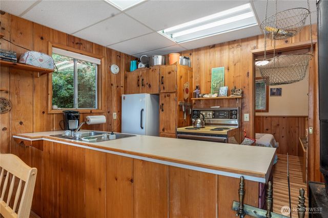 415 E Herron Boulevard NW, Lakebay, WA 98349