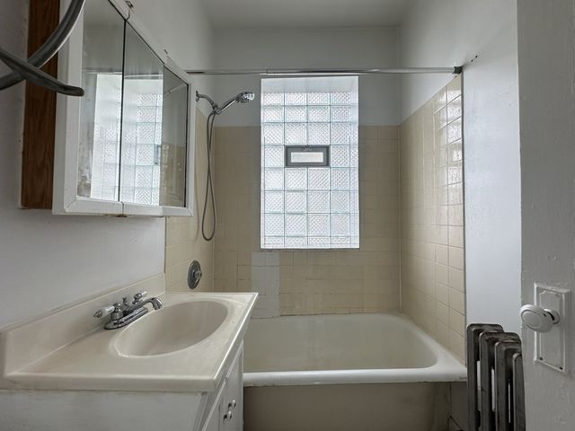 2432 N LINDEN Place 308, Chicago, IL 60647