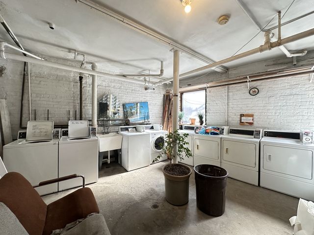 2432 N LINDEN Place 308, Chicago, IL 60647