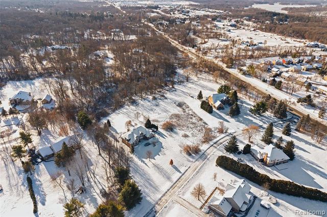 1253 Hunter Court, Milford, MI 48381