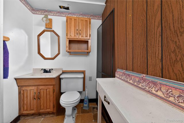 17198 Macarthur Street, Redford Charter Township, MI 48240