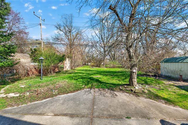 17198 Macarthur Street, Redford Charter Township, MI 48240