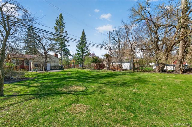 17198 Macarthur Street, Redford Charter Township, MI 48240