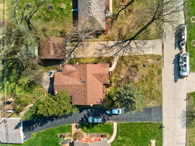 17198 Macarthur Street, Redford Charter Township, MI 48240