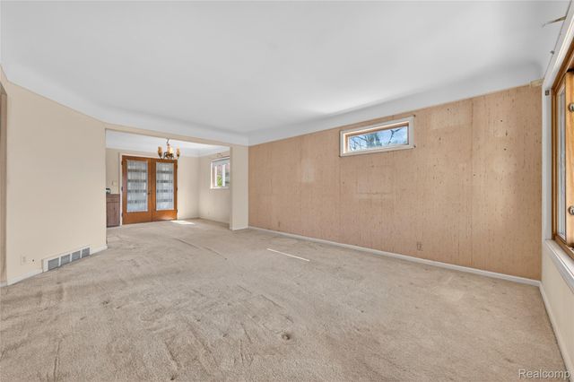 17198 Macarthur Street, Redford Charter Township, MI 48240