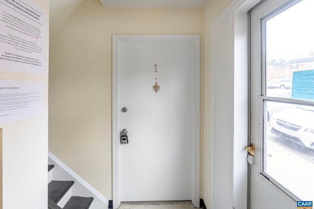 133 Hessian Hills Cir Apt 1, Charlottesville, VA 22901