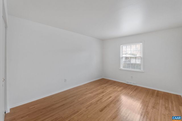 133 Hessian Hills Cir Apt 1, Charlottesville, VA 22901