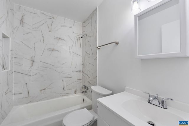 133 Hessian Hills Cir Apt 1, Charlottesville, VA 22901