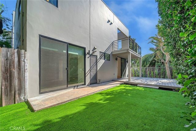 1531 Wellesley, Los Angeles, CA 90025