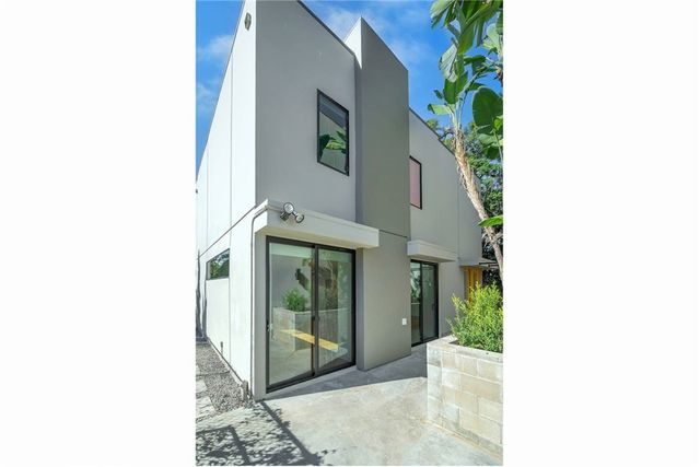 1531 Wellesley, Los Angeles, CA 90025
