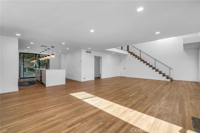 1531 Wellesley, Los Angeles, CA 90025
