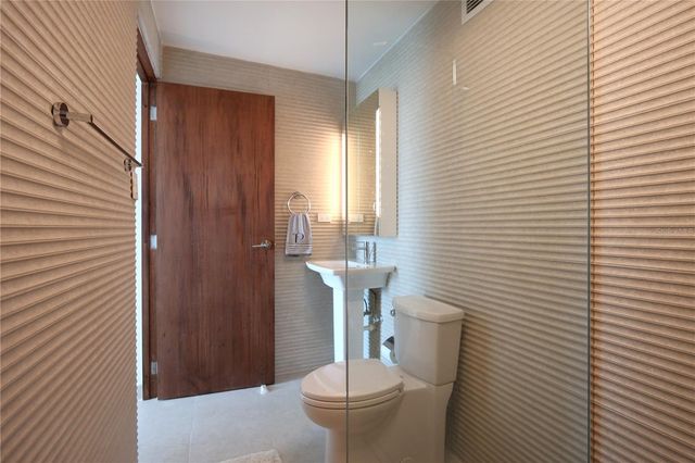 Waldorf Tower AVE. ISLA VERDE 804, Carolina, PR 00979