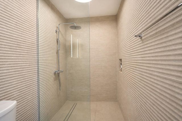Waldorf Tower AVE. ISLA VERDE 804, Carolina, PR 00979