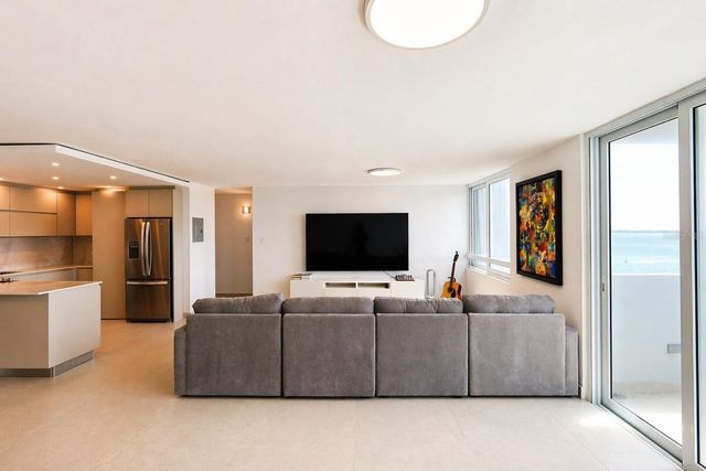Waldorf Tower AVE. ISLA VERDE 804, Carolina, PR 00979