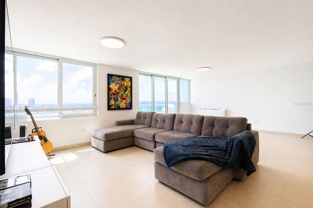 Waldorf Tower AVE. ISLA VERDE 804, Carolina, PR 00979