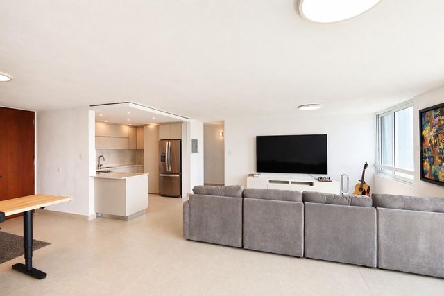 Waldorf Tower AVE. ISLA VERDE 804, Carolina, PR 00979
