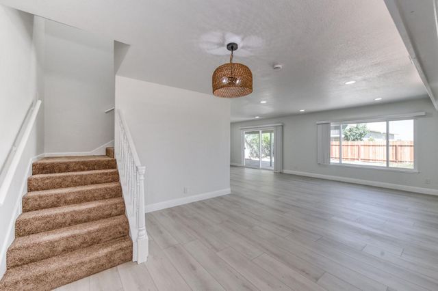 4154 W Mountain View Avenue, Caruthers, CA 93609