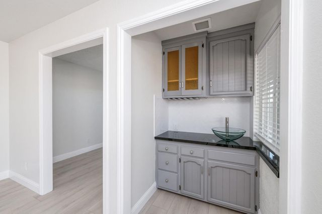 4154 W Mountain View Avenue, Caruthers, CA 93609