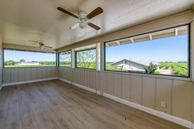 4154 W Mountain View Avenue, Caruthers, CA 93609