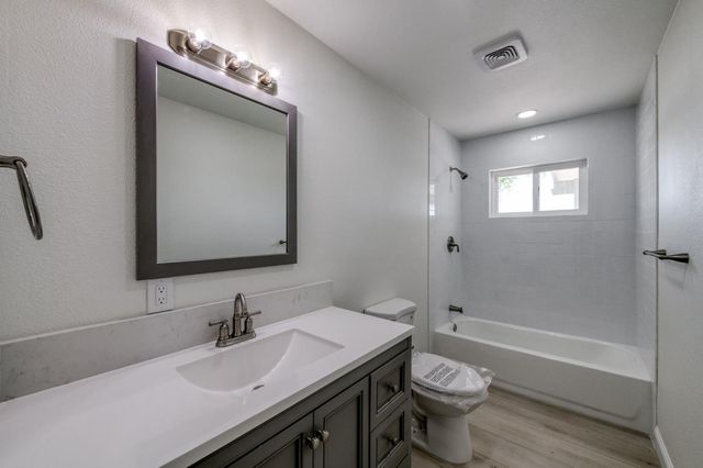 4154 W Mountain View Avenue, Caruthers, CA 93609