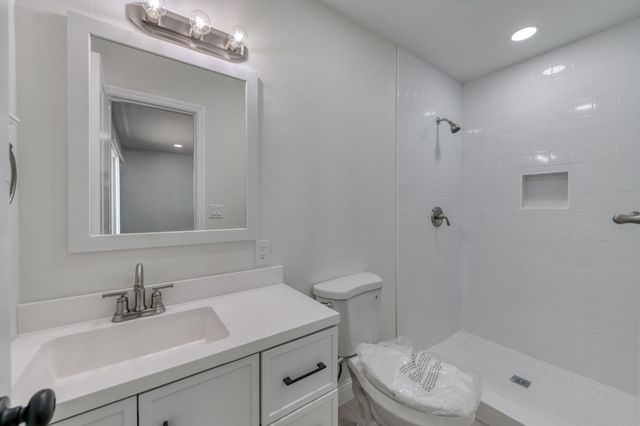 4154 W Mountain View Avenue, Caruthers, CA 93609