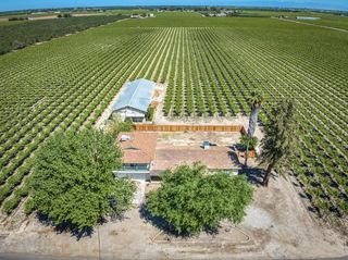 4154 W Mountain View Avenue, Caruthers, CA 93609