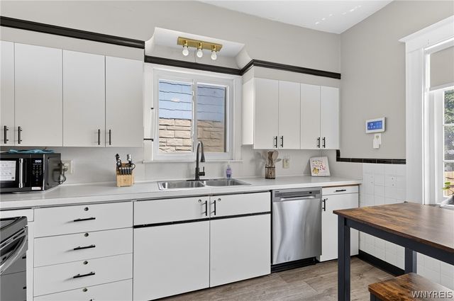 2215 Pierce Avenue, Niagara Falls, NY 14301
